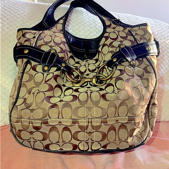 Coach purse - Picture 5 of 10